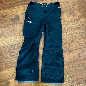 The north face women’s snow pants medium